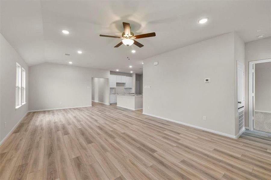 Spacious, unfurnished interior of a new home in Sunterra, Katy (Image 9). Spacious, unfurnished interior of a new home in Sunterra, Katy (Image 9).