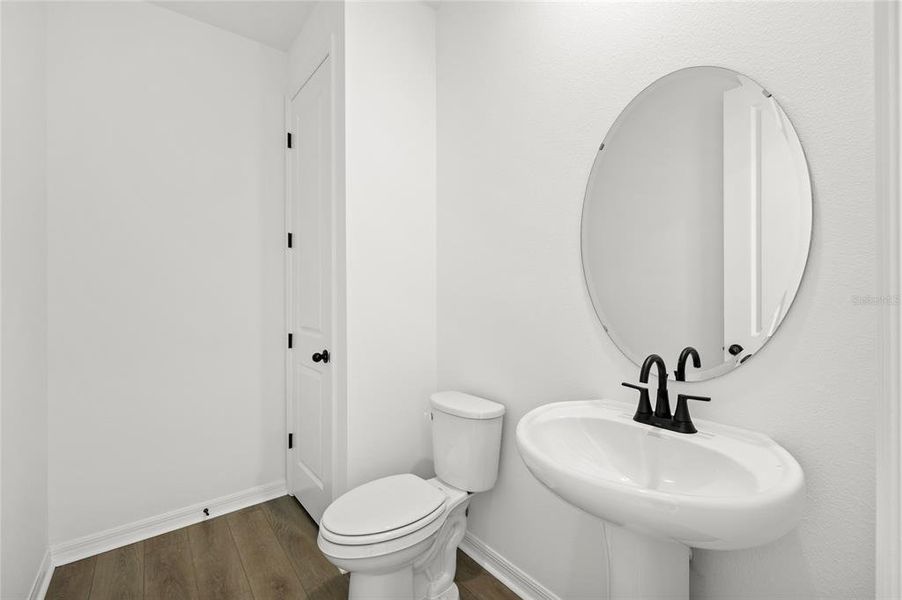 Furnished interior view inside a new home in , Kissimmee (Image 9).