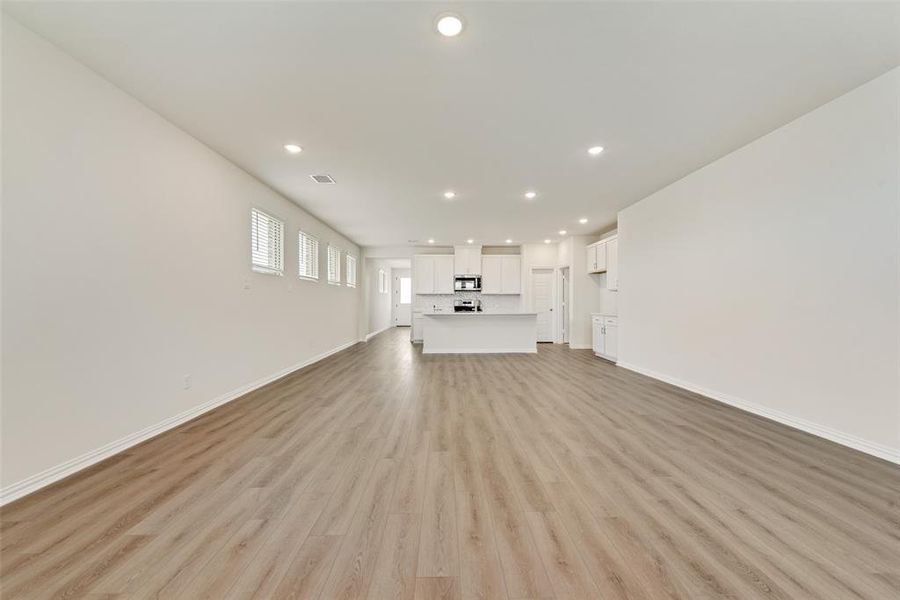 Spacious, unfurnished interior of a new home in Walden Pond, Forney (Image 15).