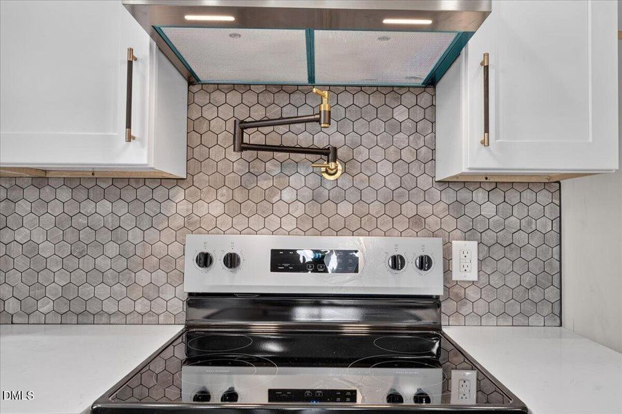 23-405 S Brevard St-23