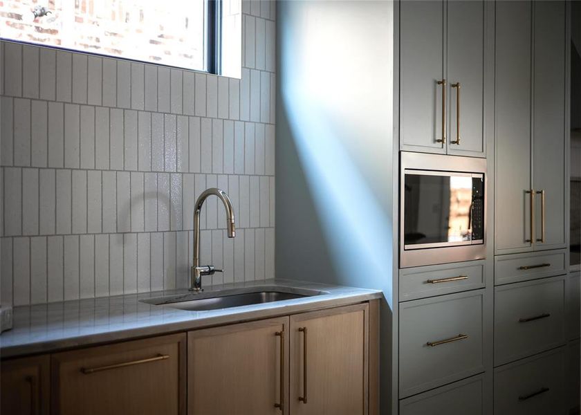 Close-up of interior finishes inside a home in , Dallas (Image 19).