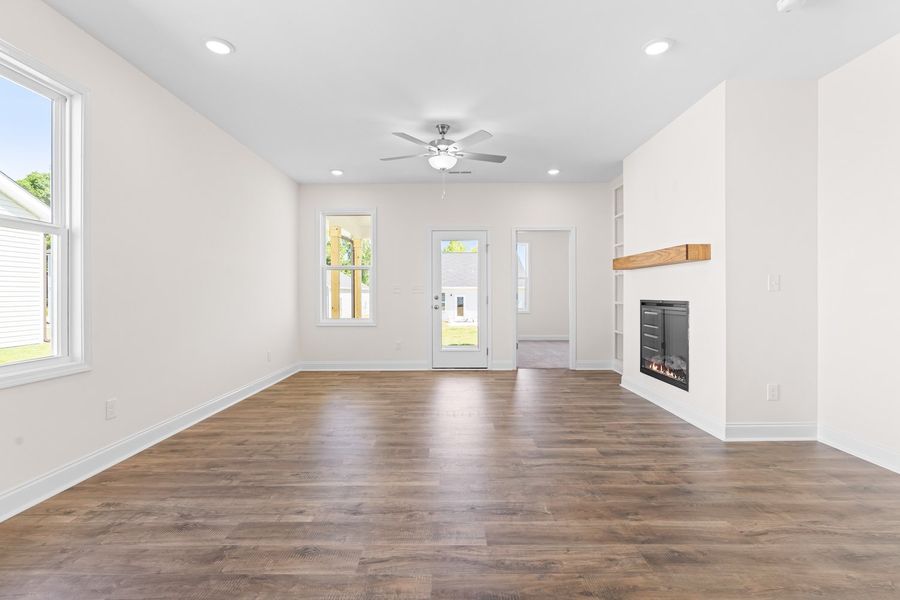 Representative unfurnished interior of a home built from the The Garland by RiverWILD Homes in Sawyer Ridge, Dunn (Image 7).