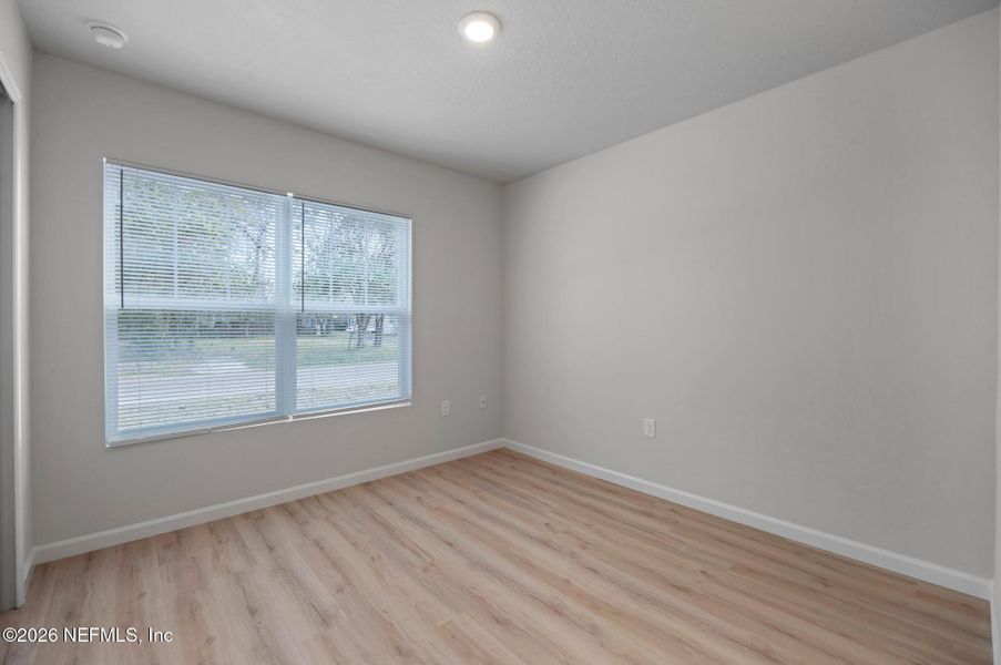 Spacious, unfurnished interior of a new home in , Jacksonville (Image 19).