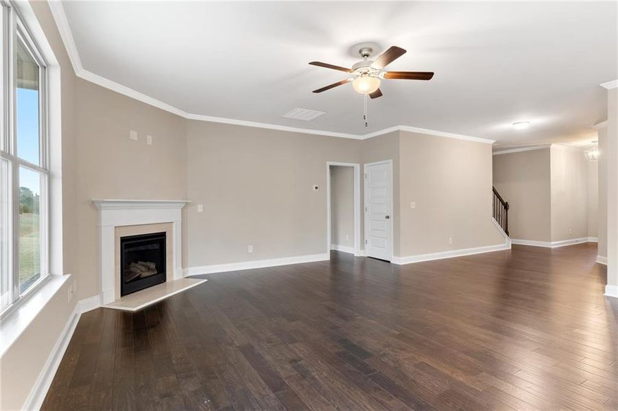 Spacious, unfurnished interior of a new home in Highland Park, Stonecrest (Image 11).