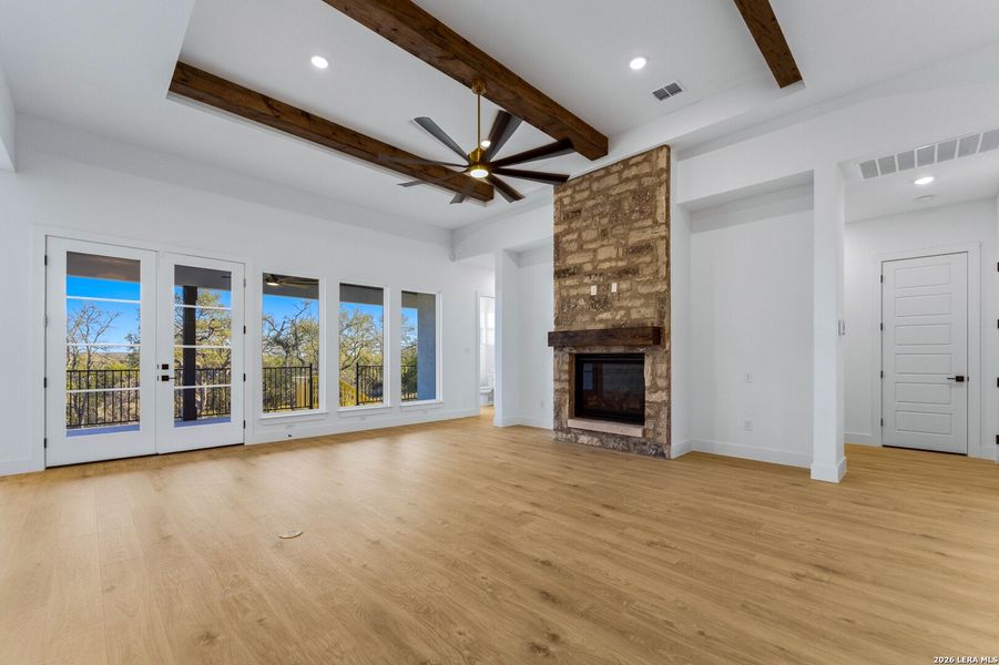 Spacious, unfurnished interior of a new home in , New Braunfels (Image 39).