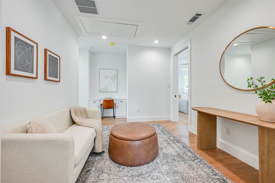 Furnished interior view inside a new home in , Dallas (Image 24).