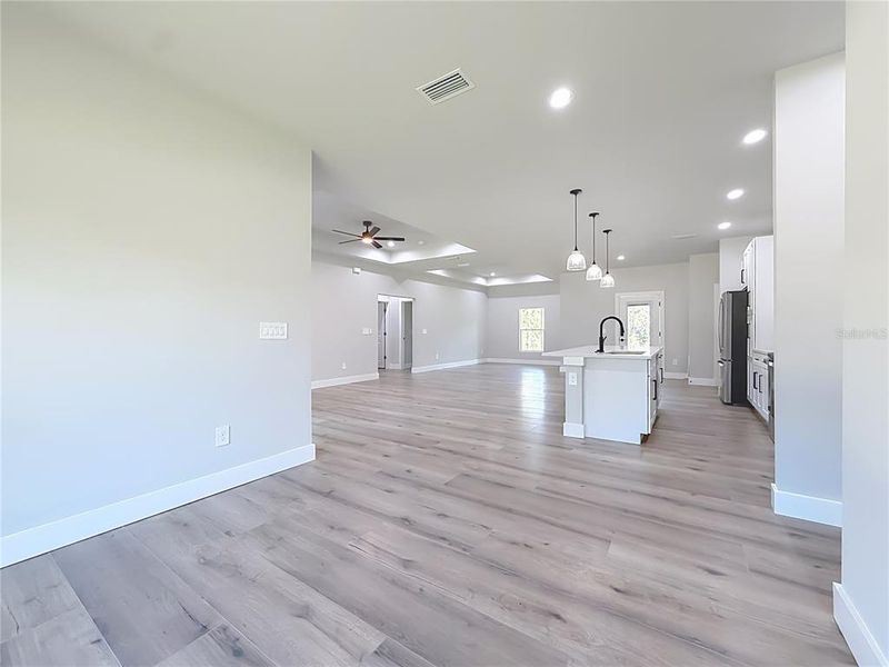 Spacious, unfurnished interior of a new home in , Dunnellon (Image 31). Spacious, unfurnished interior of a new home in , Dunnellon (Image 31).