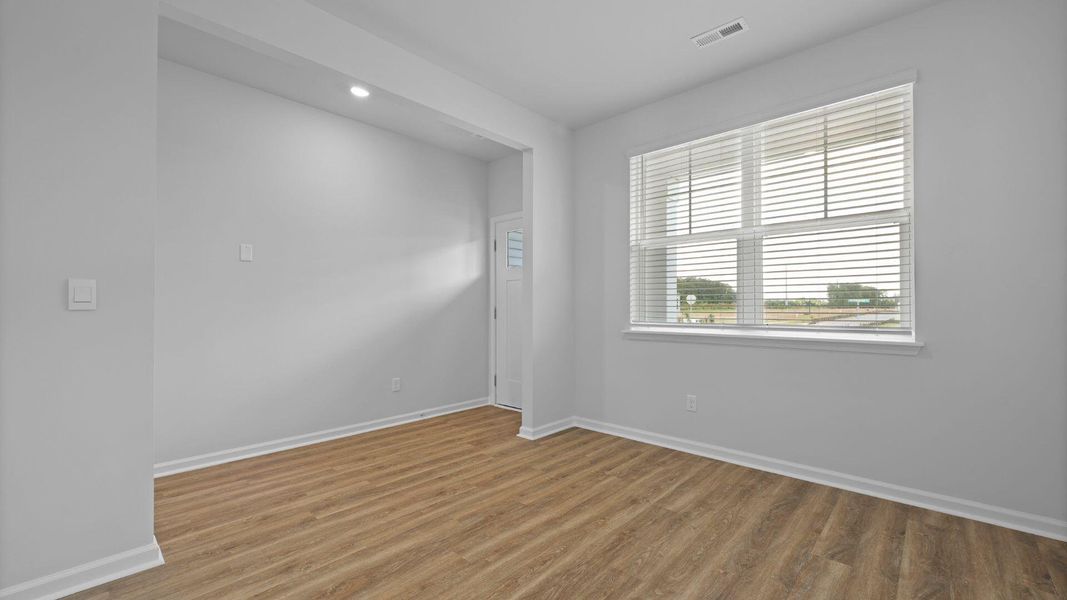 Spacious, unfurnished interior of a new home in Pineview North, Summerville (Image 18).