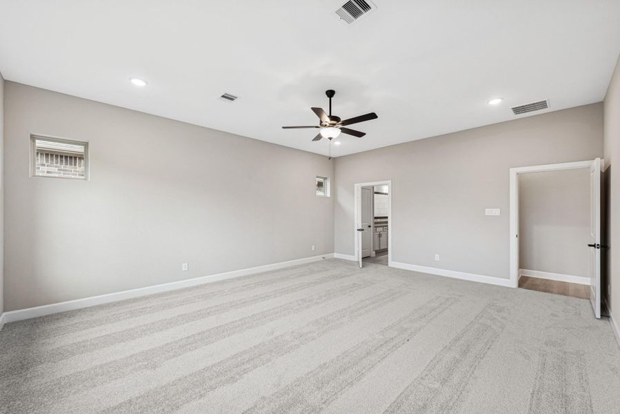 Spacious, unfurnished interior of a new home in The Highlands 55' - Encore Collection, Porter (Image 22). Spacious, unfurnished interior of a new home in The Highlands 55' - Encore Collection, Porter (Image 22).