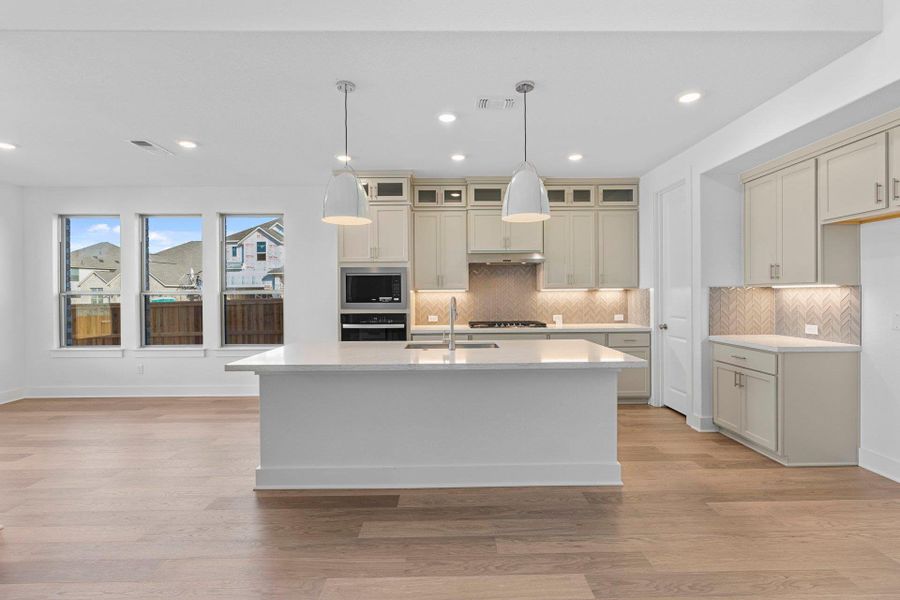 Gorgeous Open Concept Kitchen