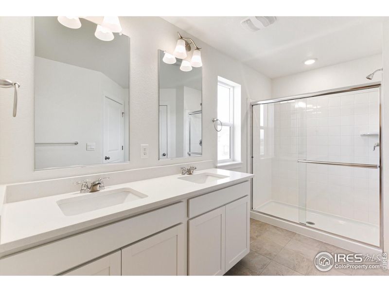 Furnished interior view inside a new home in Settlers Crossing, Commerce City (Image 7). Furnished interior view inside a new home in Settlers Crossing, Commerce City (Image 7).