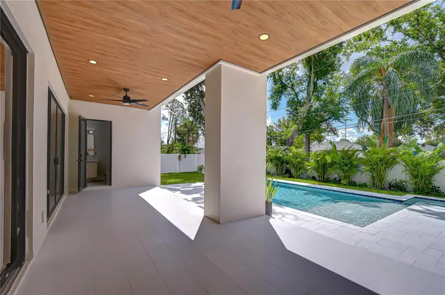 Exterior details and patio area of a home in , Tampa (Image 3).