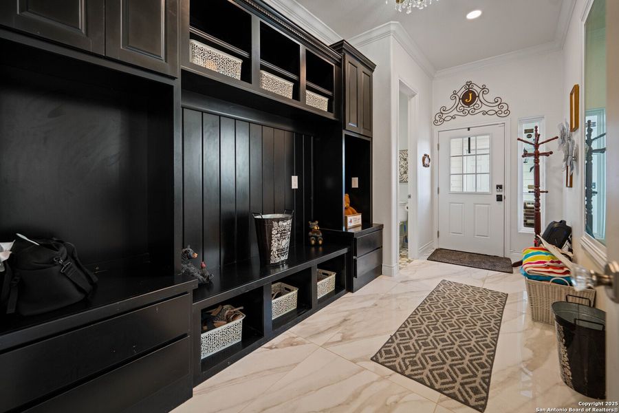 Furnished interior view inside a new home in , Kenedy (Image 17).