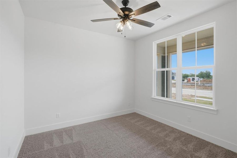 Spacious, unfurnished interior of a new home in , Tolar (Image 24).