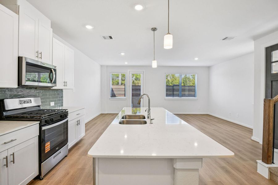 Photo is not of the actual home, but is an inspirational photo of builder’s model home and may depict options, furnishings, and/or decorator features that are not included Photo is not of the actual home, but is an inspirational photo of builder’s model home and may depict options, furnishings, and/or decorator features that are not included