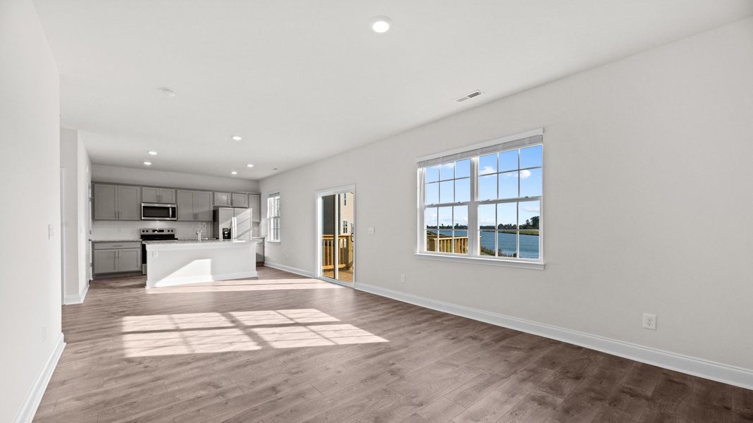 Spacious, unfurnished interior of a new home in Tyler - Home on the Lake, New Bern (Image 11). Spacious, unfurnished interior of a new home in Tyler - Home on the Lake, New Bern (Image 11).