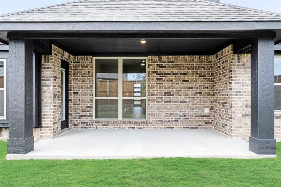 Exterior details and patio area of a home in Somerset, Mansfield (Image 3). Exterior details and patio area of a home in Somerset, Mansfield (Image 3).