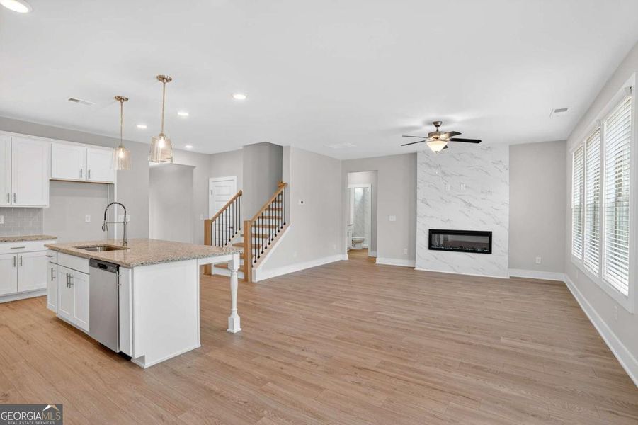 Furnished interior view inside a new home in The Fairways at Mirror Lake, Villa Rica (Image 18). Furnished interior view inside a new home in The Fairways at Mirror Lake, Villa Rica (Image 18).