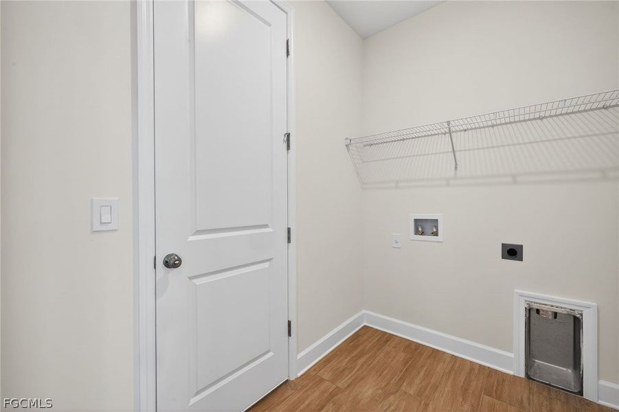 Spacious, unfurnished interior of a new home in Cape Coral, Cape Coral (Image 31). Spacious, unfurnished interior of a new home in Cape Coral, Cape Coral (Image 31).