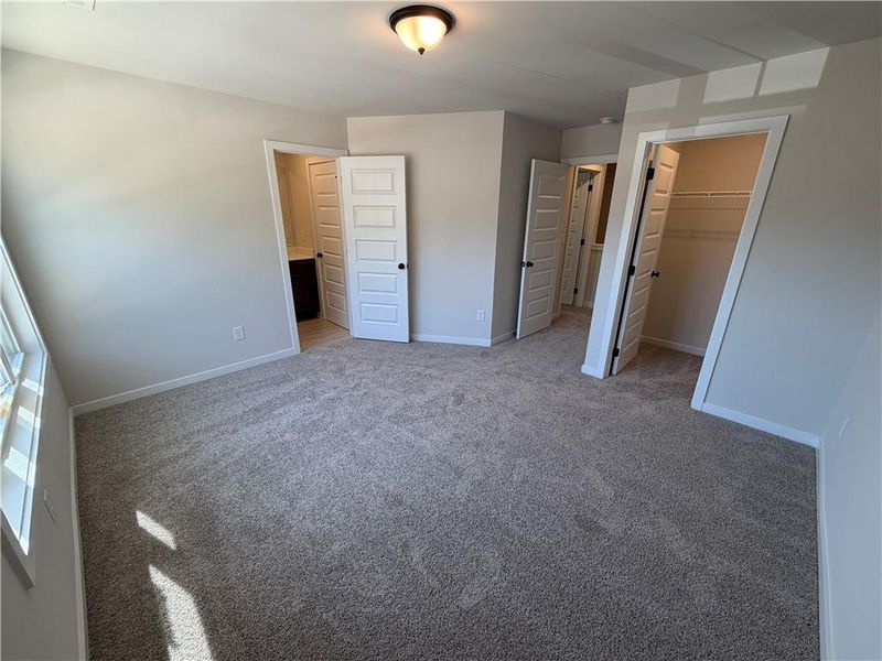 Spacious, unfurnished interior of a new home in Millstone at Mundy Mill, Gainesville (Image 26).