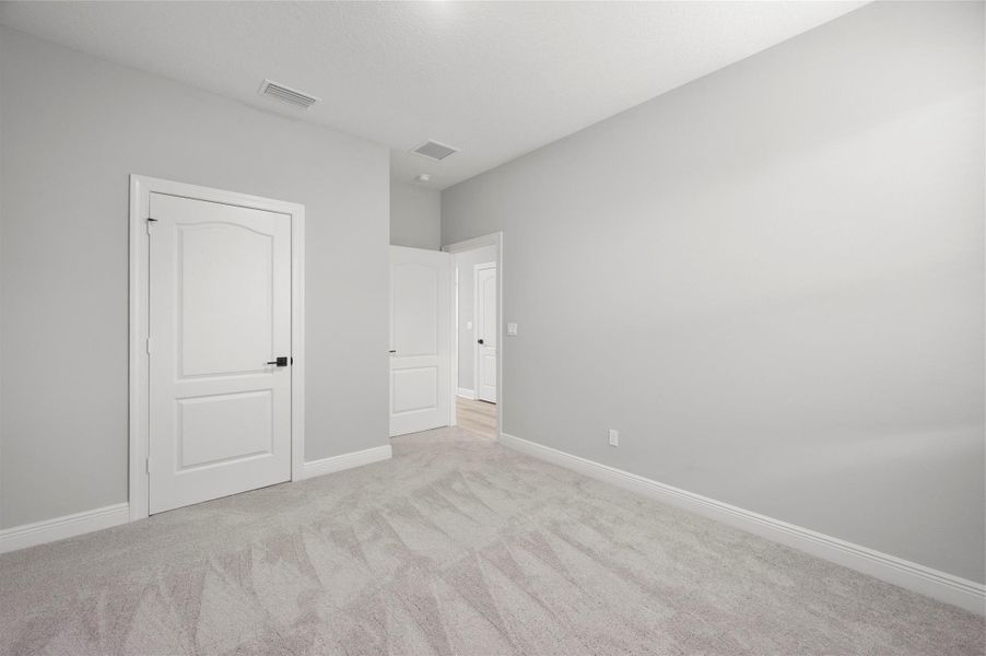 Spacious, unfurnished interior of a new home in Celebration Pointe, Fort Pierce (Image 7).