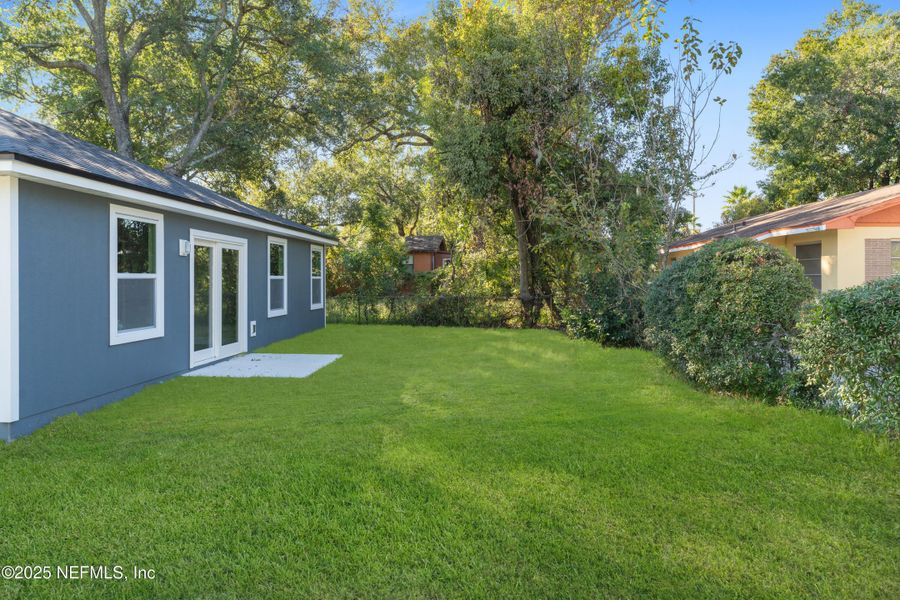 Exterior details and patio area of a home in , Jacksonville (Image 15). Exterior details and patio area of a home in , Jacksonville (Image 15).