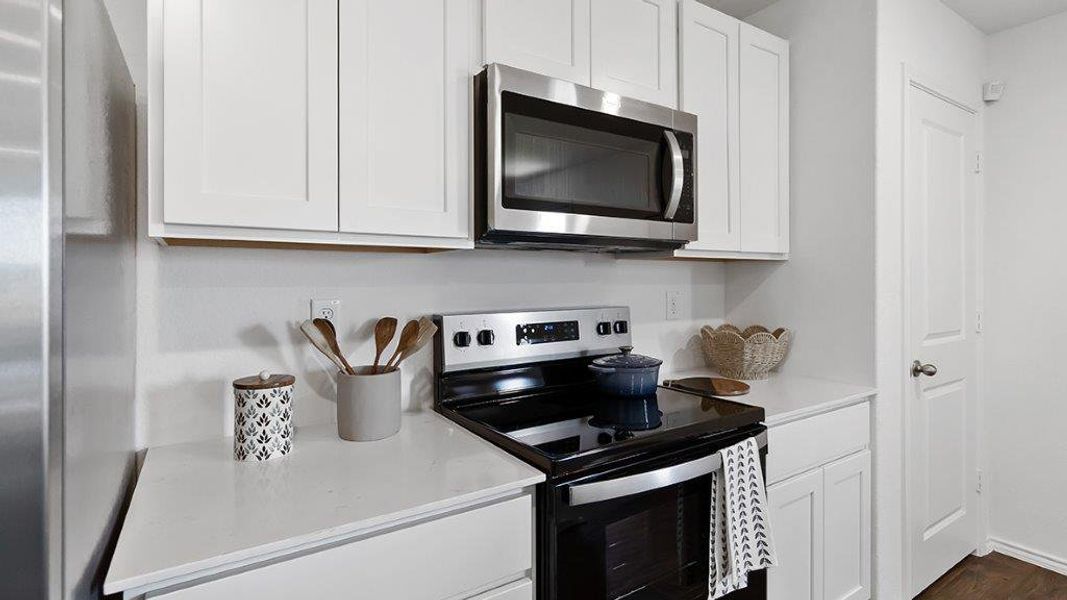 Representative furnished interior of a home built from the Franklin by D.R. Horton in Watermark, Alvin (Image 7). Representative furnished interior of a home built from the Franklin by D.R. Horton in Watermark, Alvin (Image 7).