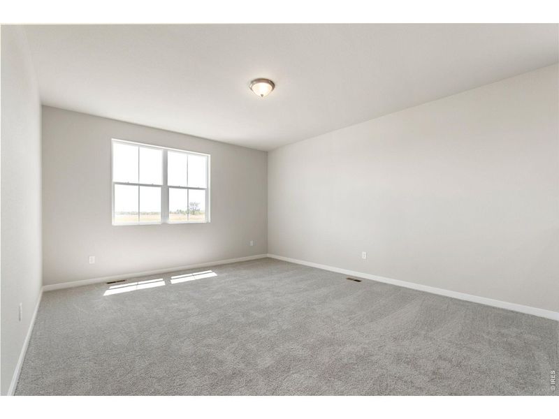 Spacious, unfurnished interior of a new home in Hidden Creek, Frederick (Image 14).