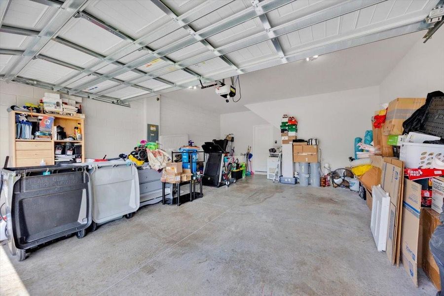 Image 33 of a home in .