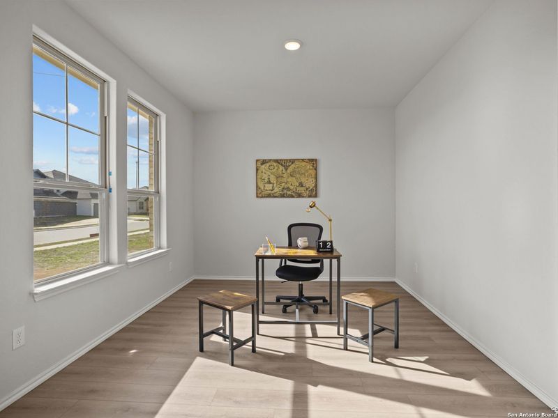 Furnished interior view inside a new home in Hannah Heights, Seguin (Image 22).