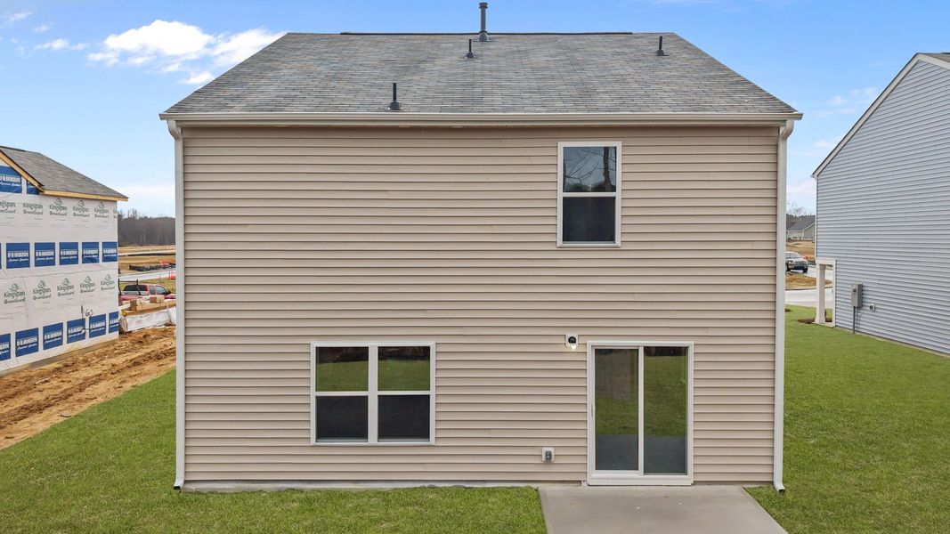 Exterior details and patio area of a home in Hunter Hill, Rocky Mount (Image 19).