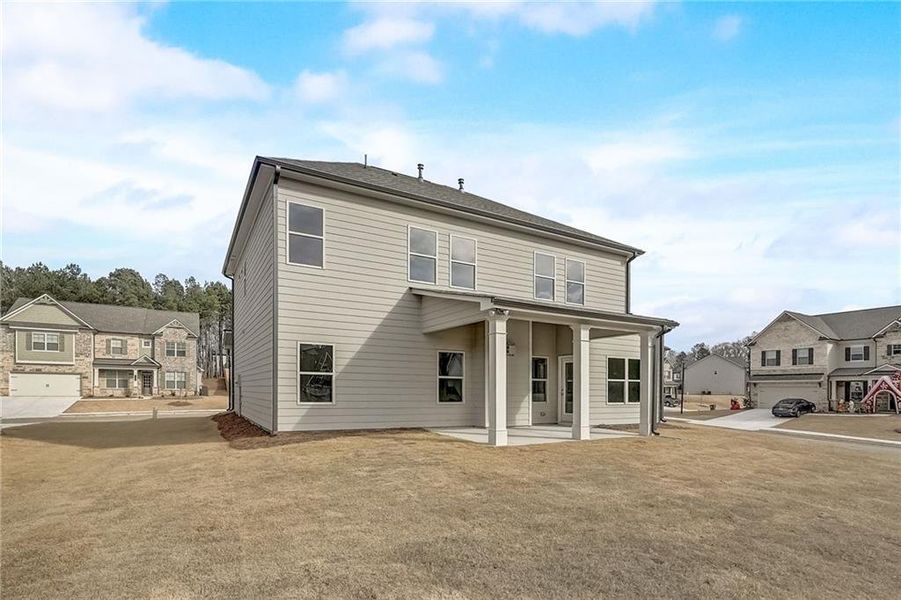Exterior details and patio area of a home in Summerlin, Winder (Image 33).