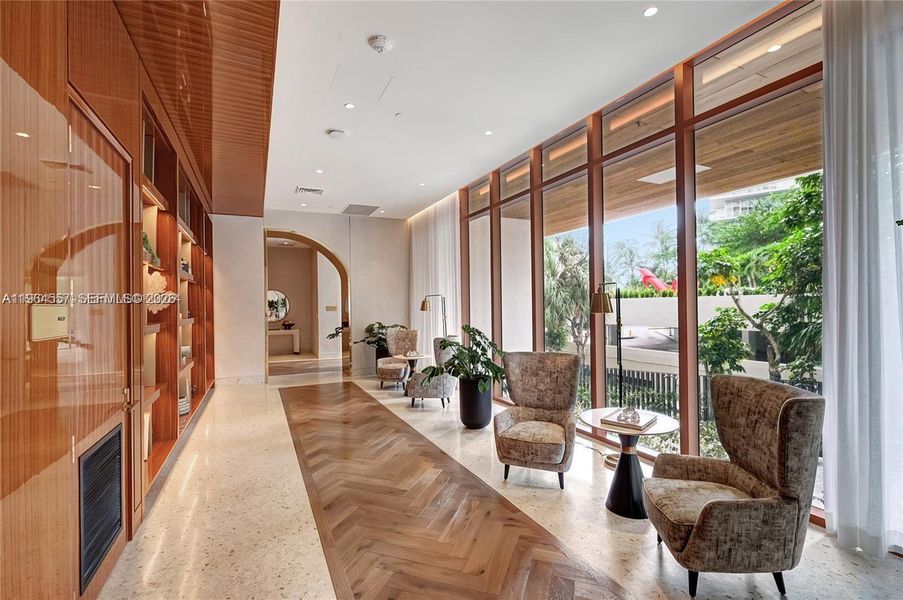 Community amenities in Mr. C Residences, Miami (Image 17).