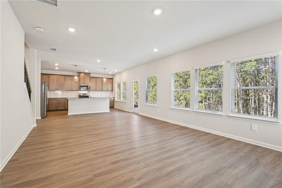 Spacious, unfurnished interior of a new home in Ivey Township, Dallas (Image 47).