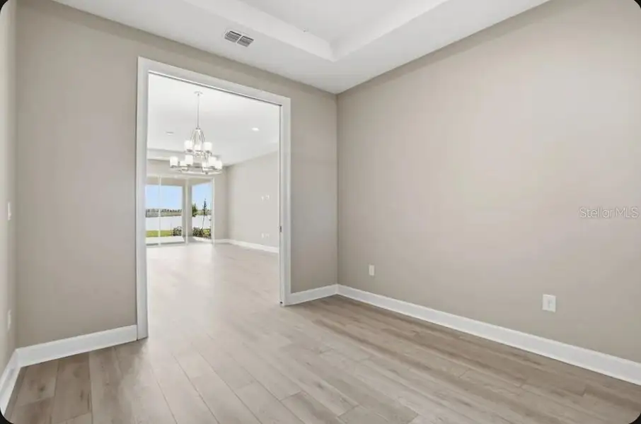 Spacious, unfurnished interior of a new home in Coasterra Community Group Page, Palmetto (Image 10).