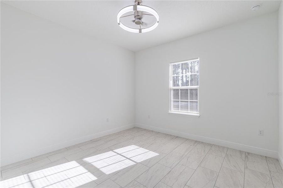 Spacious, unfurnished interior of a new home in , Citrus Springs (Image 27).