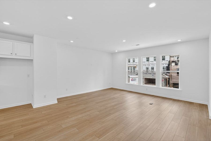 Spacious, unfurnished interior of a new home in Somerset at Veterans Memorial, Mableton (Image 10). Spacious, unfurnished interior of a new home in Somerset at Veterans Memorial, Mableton (Image 10).