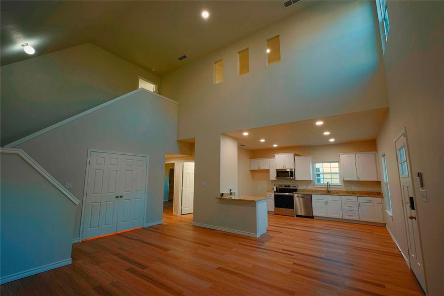 Spacious, unfurnished interior of a new home in , Longview (Image 11). Spacious, unfurnished interior of a new home in , Longview (Image 11).
