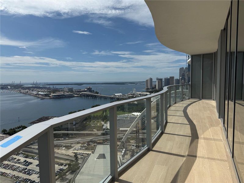 Condo located in Miami, FL showcasing its design and architecture (Image 22). Condo located in Miami, FL showcasing its design and architecture (Image 22).