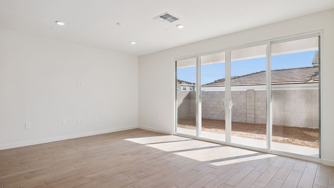 Spacious, unfurnished interior of a new home in The Ridge at Stone Butte, Phoenix (Image 17). Spacious, unfurnished interior of a new home in The Ridge at Stone Butte, Phoenix (Image 17).