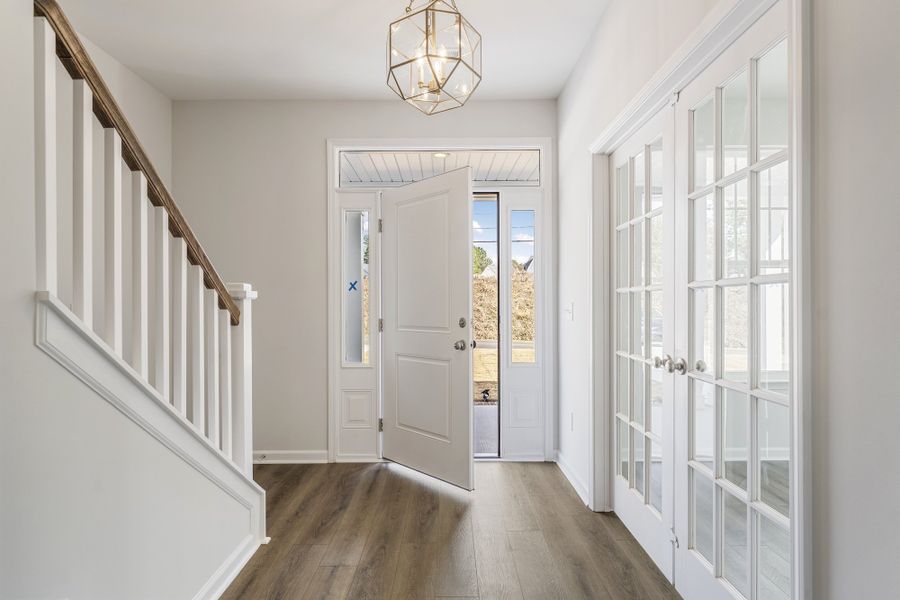 Spacious, unfurnished interior of a new home in Landing at Pine Lake, Anderson (Image 15).