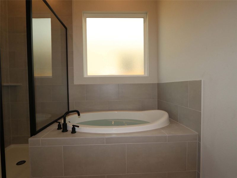 Image 21 of a home in Estancia West.