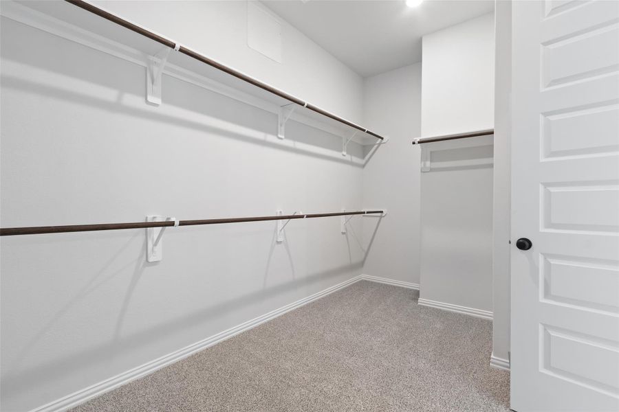 Spacious, unfurnished interior of a new home in Oakwood Estates, Waller (Image 15).