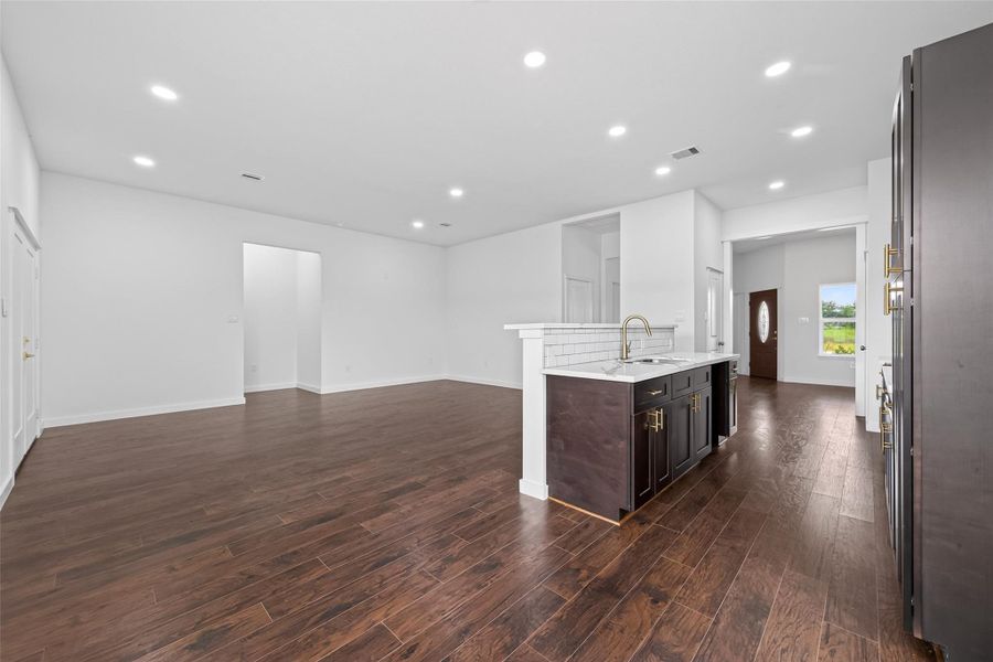 Image 33 of a home in .