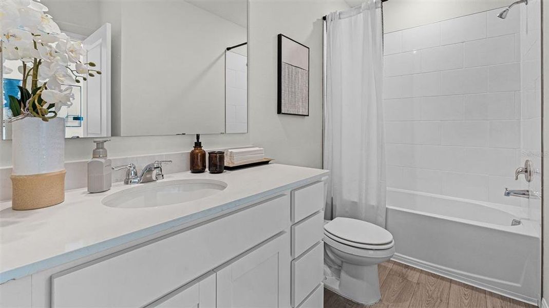 Furnished interior view inside a new home in , Orlando (Image 5).