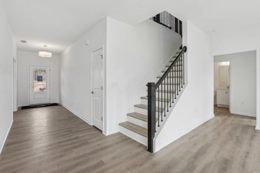 Representative images and renderings are for illustrative purposes. Actual structural options and design finishes of home may vary. Representative images and renderings are for illustrative purposes. Actual structural options and design finishes of home may vary.