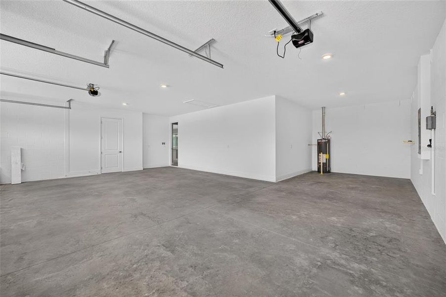 Spacious, unfurnished interior of a new home in , Ocala (Image 49). Spacious, unfurnished interior of a new home in , Ocala (Image 49).