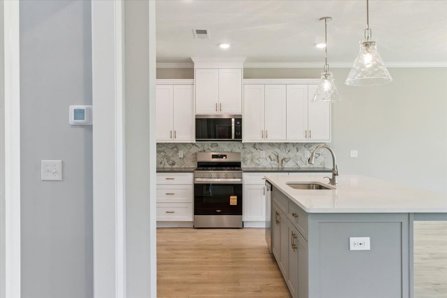 Furnished interior view inside a new home in Crawford Creek, Grovetown (Image 8).