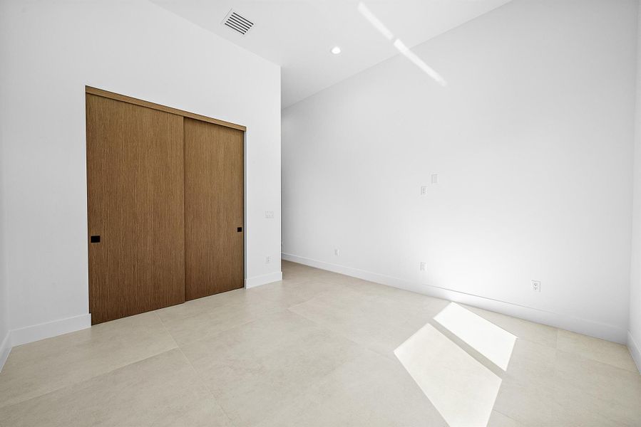 Spacious, unfurnished interior of a new home in , Wellington (Image 47).