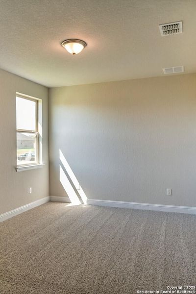 Spacious, unfurnished interior of a new home in Annabelle Ranch, San Antonio (Image 4).